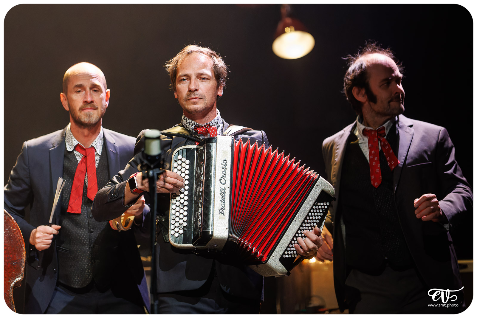 NOS COURSES FOLLES - LES FOUTEURS DE JOIE